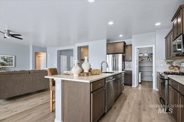 583 W Allspice St, Kuna, ID 83634