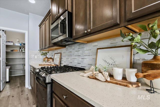 583 W Allspice St, Kuna, ID 83634