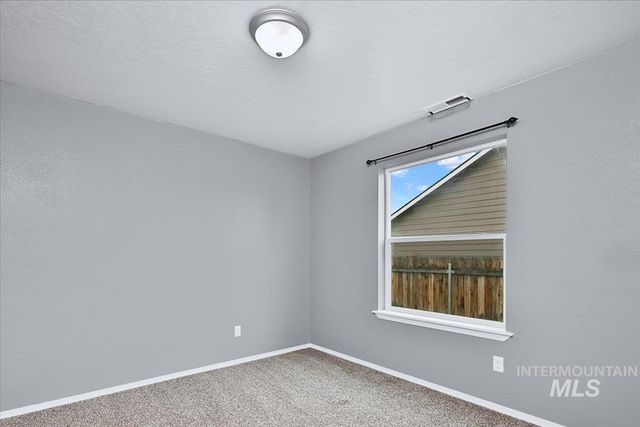 583 W Allspice St, Kuna, ID 83634