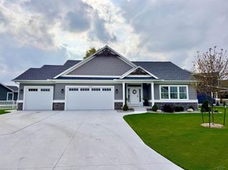 2734 Limerick Drive, Bay City, MI 48706