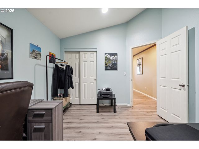 18557 Sw PING Ct, Beaverton, OR 97003
