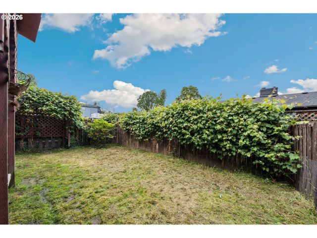 18557 Sw PING Ct, Beaverton, OR 97003