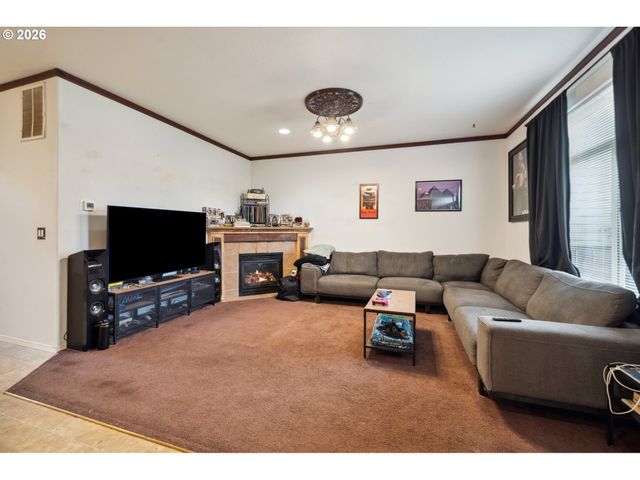 18557 Sw PING Ct, Beaverton, OR 97003