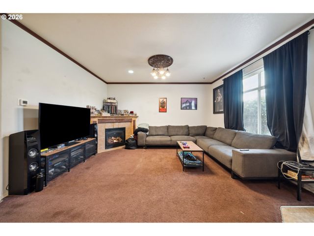 18557 Sw PING Ct, Beaverton, OR 97003