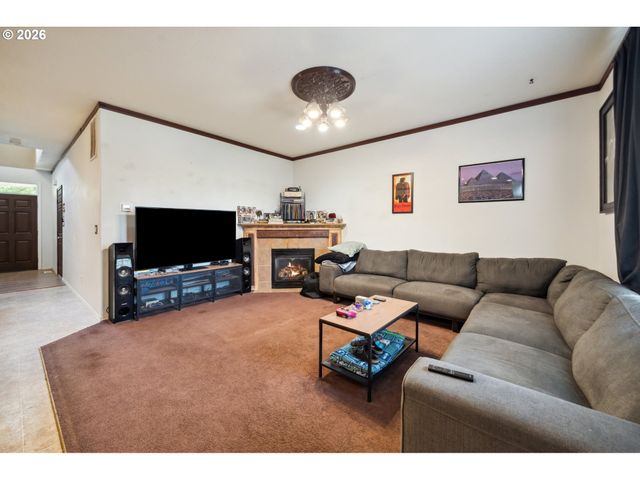 18557 Sw PING Ct, Beaverton, OR 97003