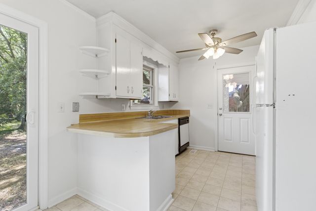 2754 Clover Street, Charleston, SC 29414