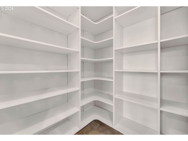 401 W 16TH St, La Center, WA 98629