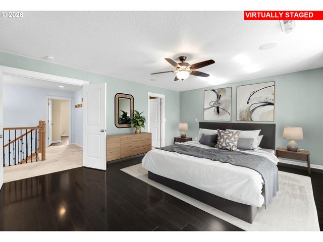 401 W 16TH St, La Center, WA 98629