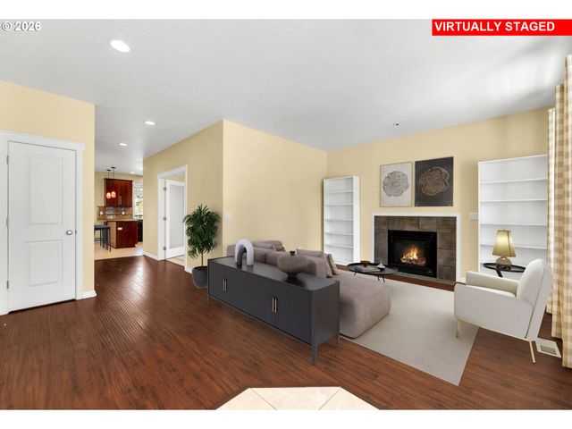 401 W 16TH St, La Center, WA 98629