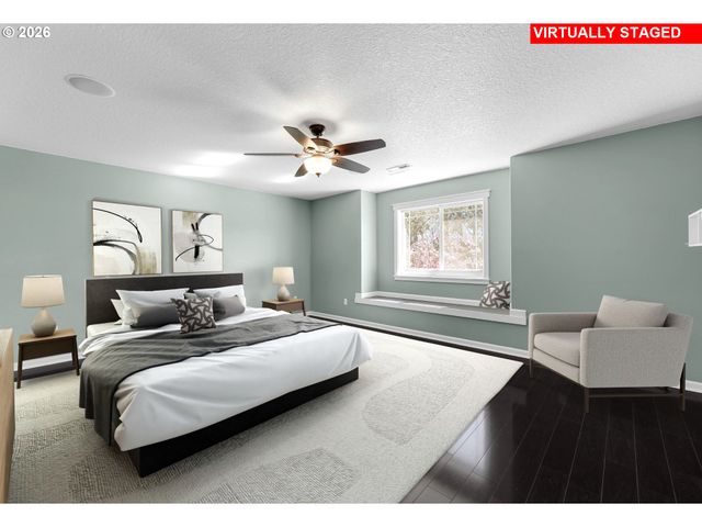 401 W 16TH St, La Center, WA 98629