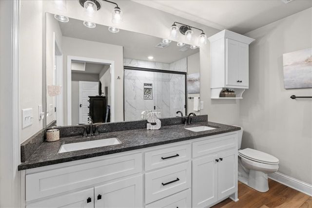 2 Granton Place, Bella Vista, AR 72715