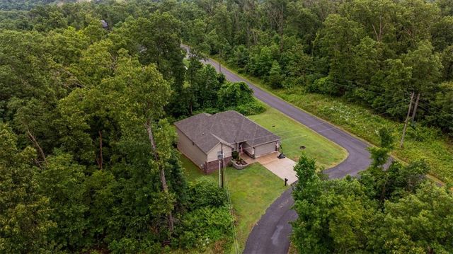 2 Granton Place, Bella Vista, AR 72715
