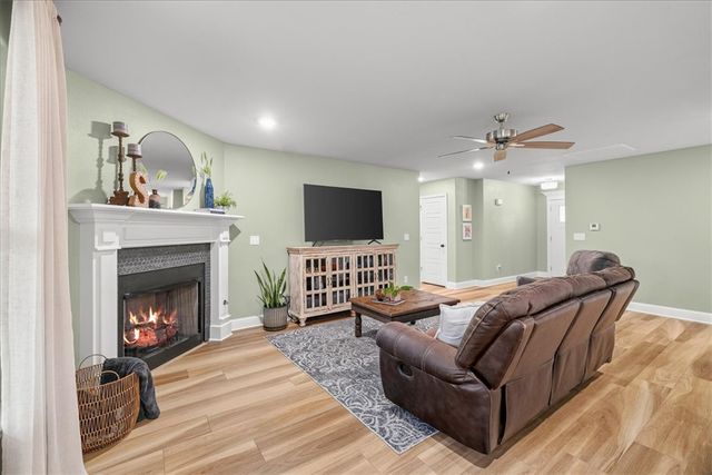 2 Granton Place, Bella Vista, AR 72715