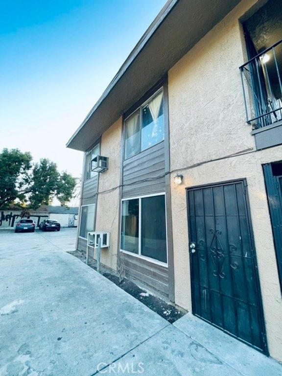320 E Pearl, Pomona, CA 91767 — photo 2