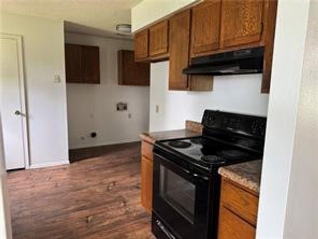 2700 McMillan Drive, Springdale, AR 72762