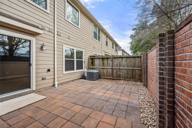 16131 Sweetwater Fields Lane, Tomball, TX 77377