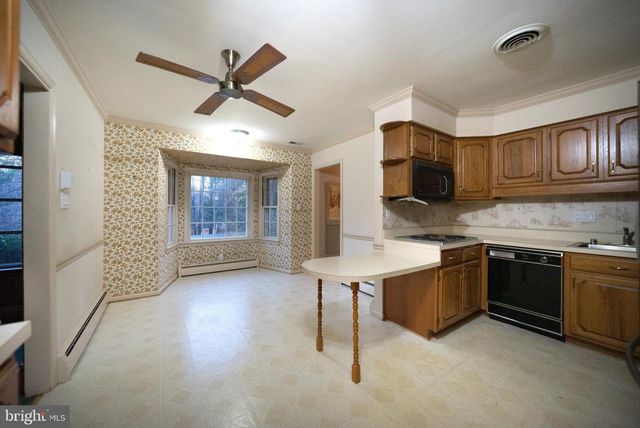 3901 LARGO RD, Upper Marlboro, MD 20772