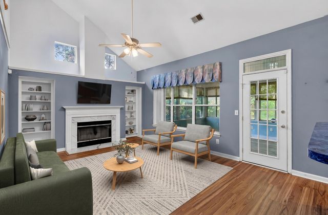 2149 Country Manor Drive, Mount Pleasant, SC 29466