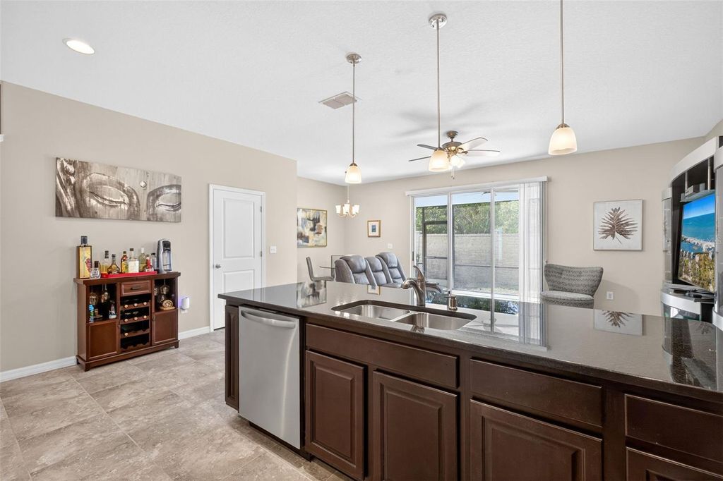 Image 13 of property listing at 6421 BAYTOWN DRIVE, Sarasota, FL 34240