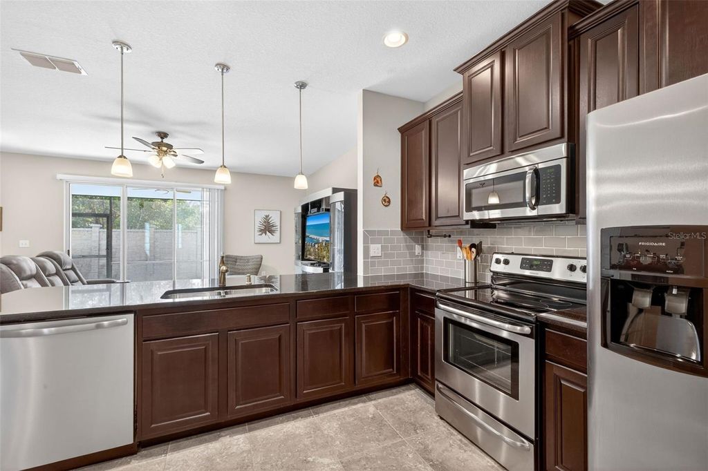 Image 14 of property listing at 6421 BAYTOWN DRIVE, Sarasota, FL 34240