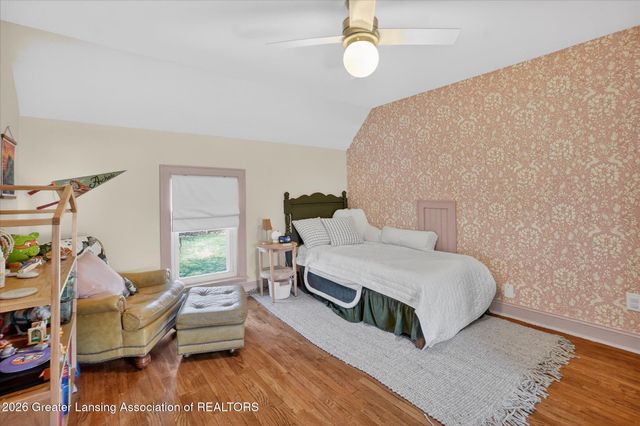 1447 E Saginaw Street, Lansing, MI 48915