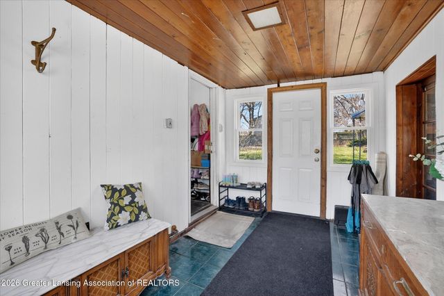 1447 E Saginaw Street, Lansing, MI 48915