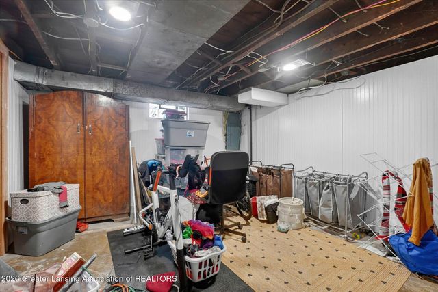 1447 E Saginaw Street, Lansing, MI 48915