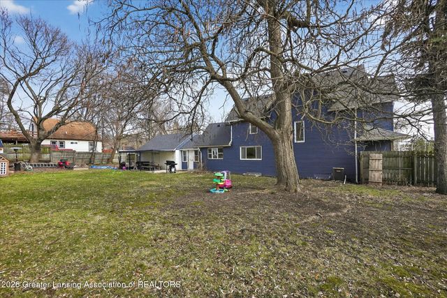 1447 E Saginaw Street, Lansing, MI 48915