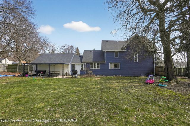 1447 E Saginaw Street, Lansing, MI 48915