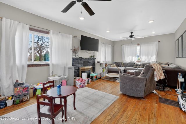 1447 E Saginaw Street, Lansing, MI 48915