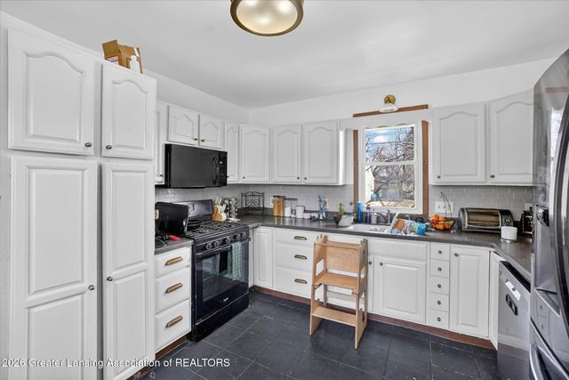 1447 E Saginaw Street, Lansing, MI 48915