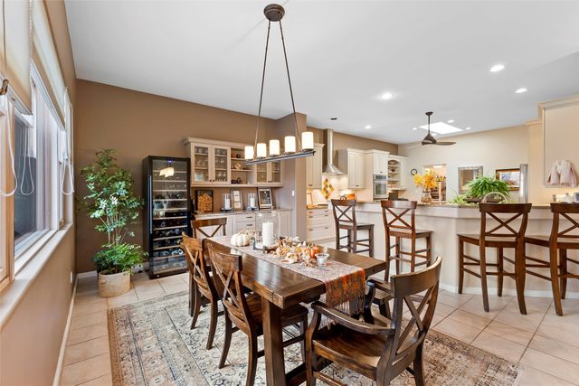 913 Circle, Los Alamos, NM 87544