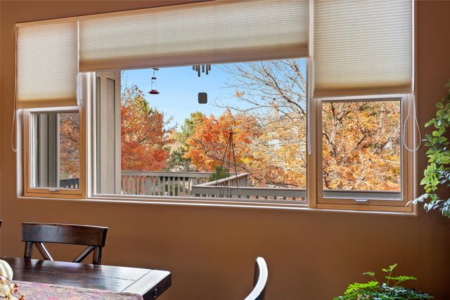 913 Circle, Los Alamos, NM 87544