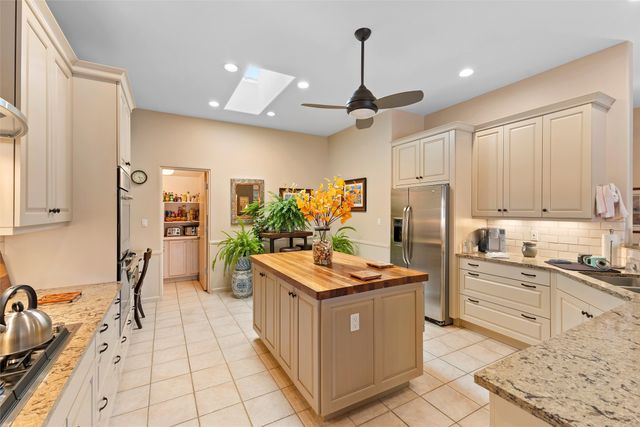 913 Circle, Los Alamos, NM 87544