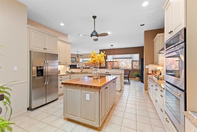 913 Circle, Los Alamos, NM 87544