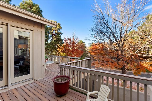 913 Circle, Los Alamos, NM 87544