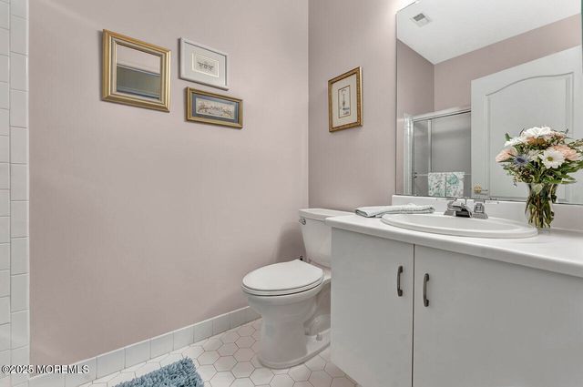 4 Lilac Springs Court, Lakewood, NJ 08701