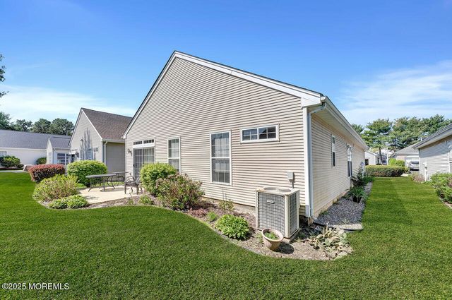 4 Lilac Springs Court, Lakewood, NJ 08701