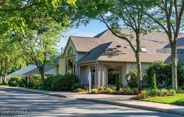 4 Lilac Springs Court, Lakewood, NJ 08701