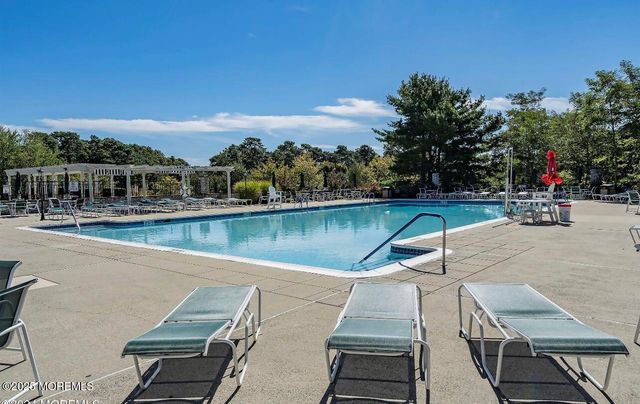 4 Lilac Springs Court, Lakewood, NJ 08701