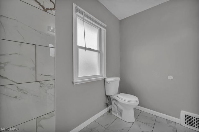 13315 Thornhurst Avenue, Garfield Heights, OH 44105