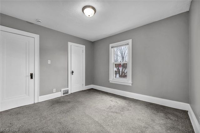 13315 Thornhurst Avenue, Garfield Heights, OH 44105