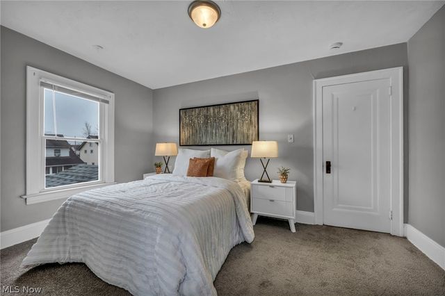 13315 Thornhurst Avenue, Garfield Heights, OH 44105