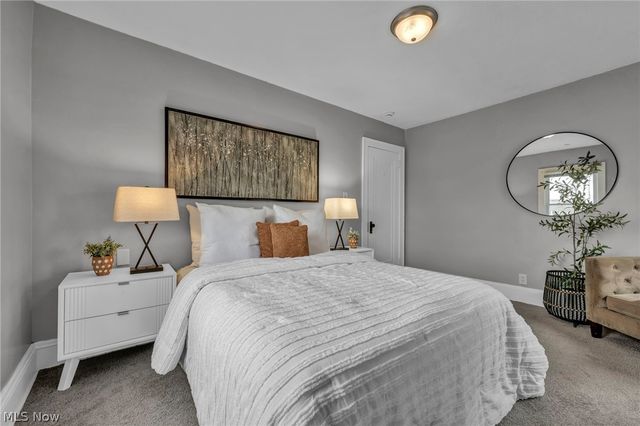 13315 Thornhurst Avenue, Garfield Heights, OH 44105