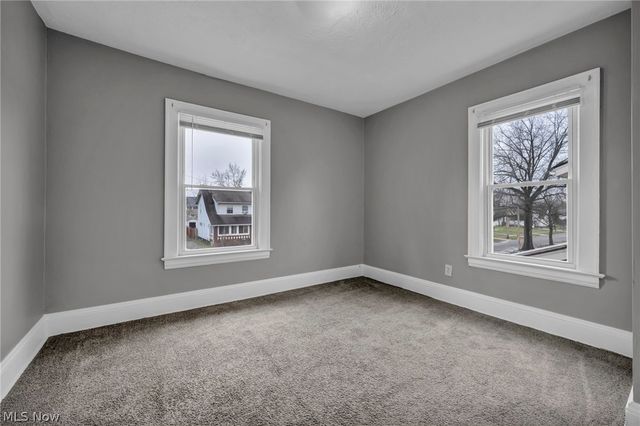 13315 Thornhurst Avenue, Garfield Heights, OH 44105