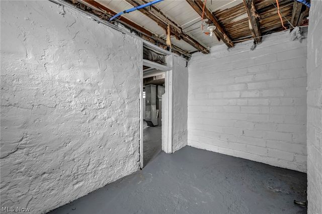 13315 Thornhurst Avenue, Garfield Heights, OH 44105