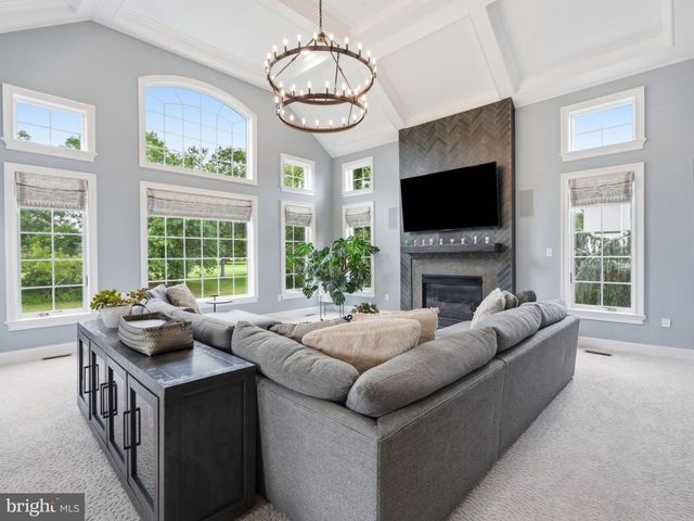 51 WORDSWORTH DR, Ivyland, PA 18974