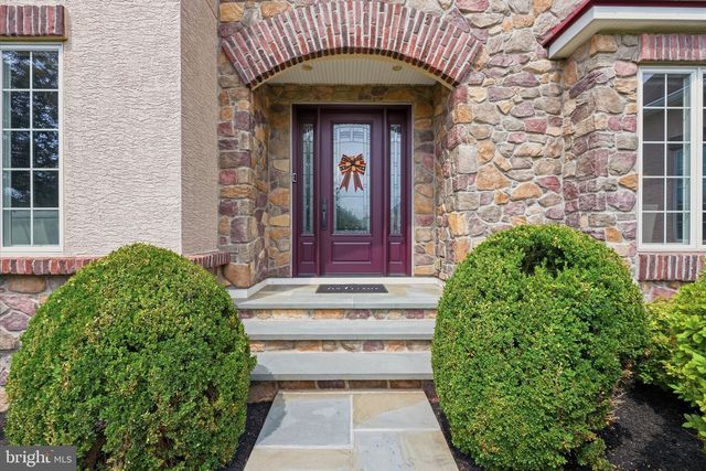 51 WORDSWORTH DR, Ivyland, PA 18974