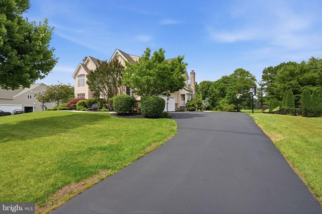 51 WORDSWORTH DR, Ivyland, PA 18974