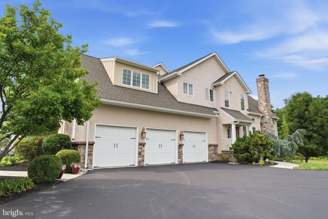 51 WORDSWORTH DR, Ivyland, PA 18974